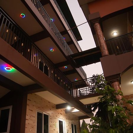 Homey Lodge Кумаси Екстериор снимка