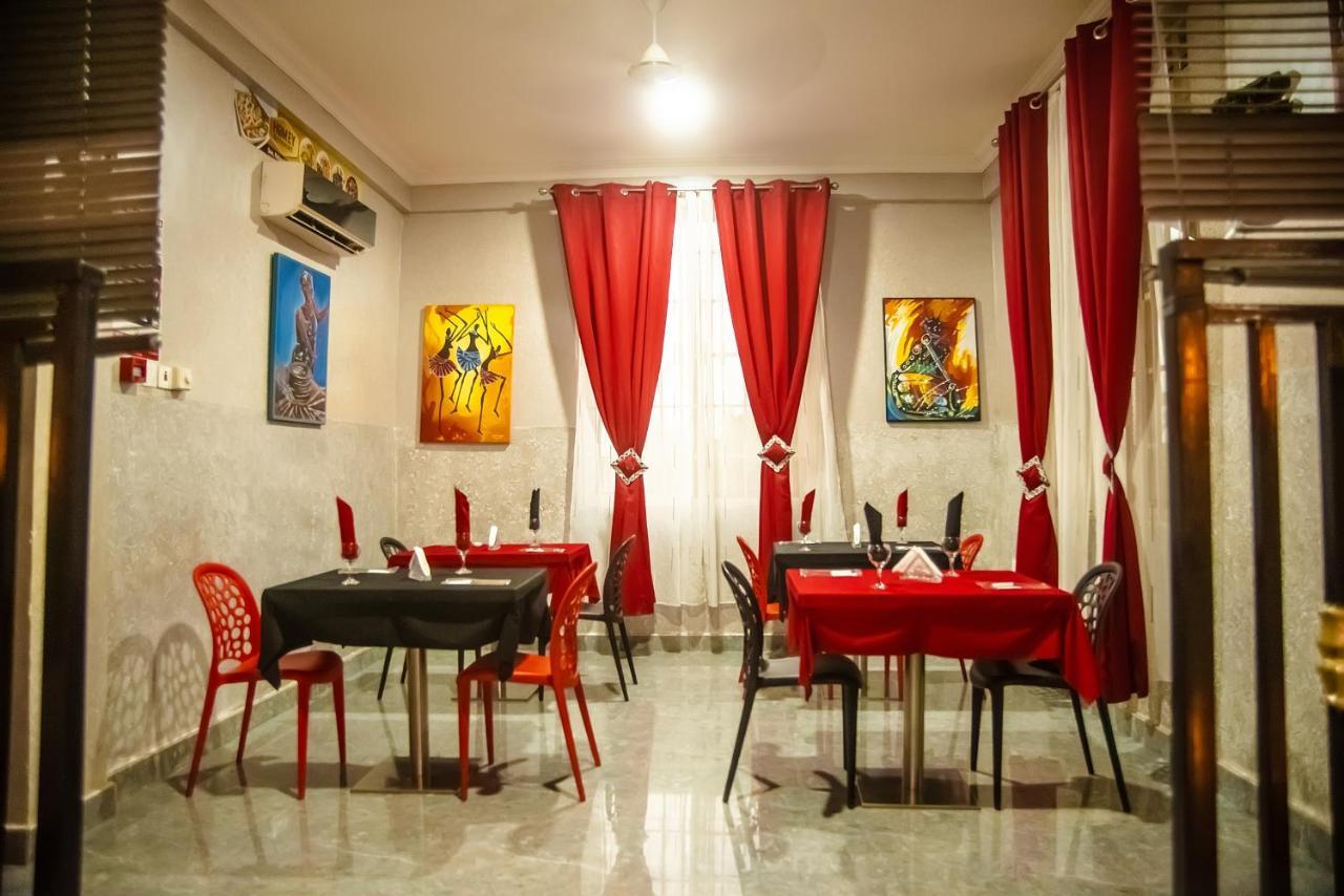 Homey Lodge Кумаси Екстериор снимка