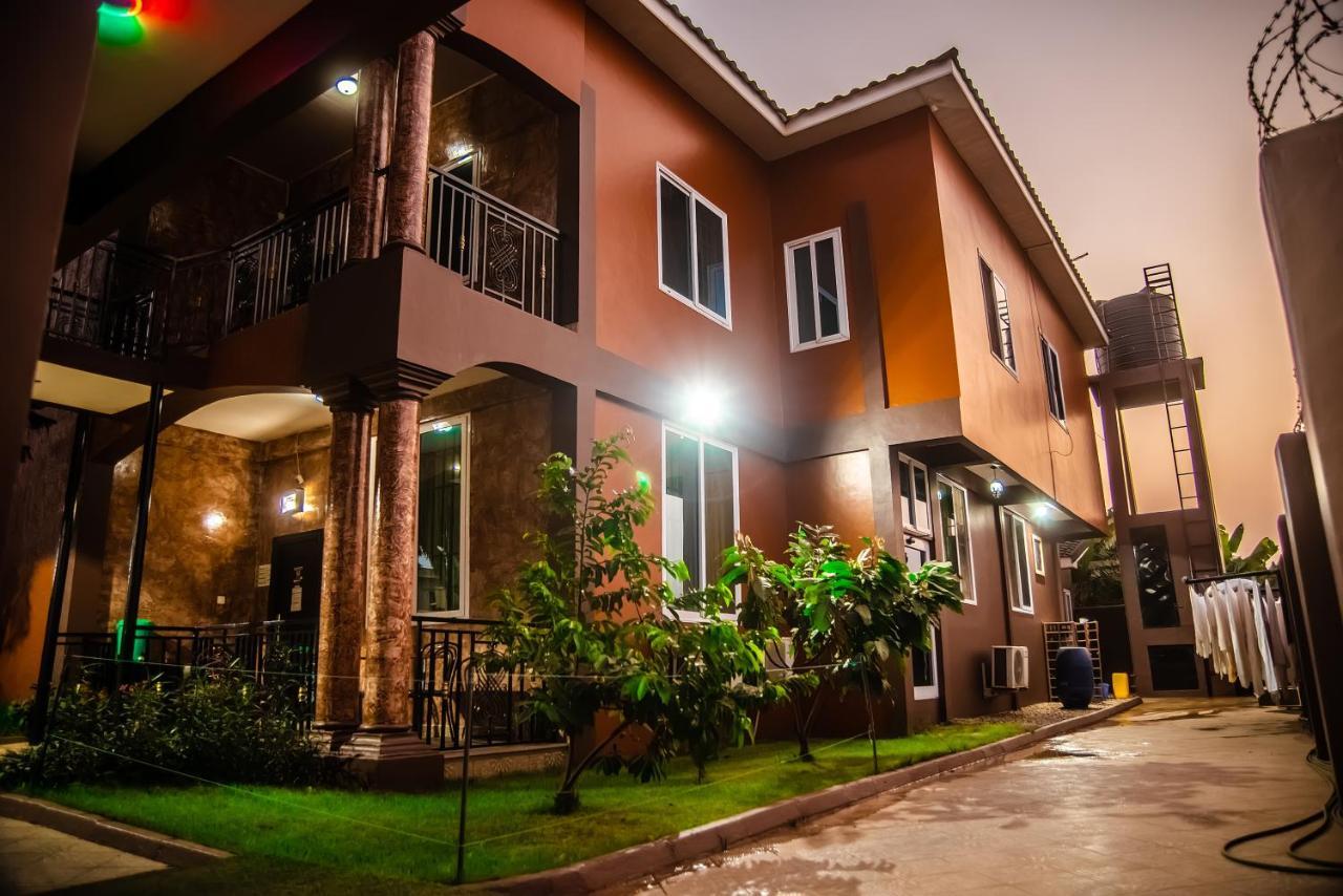 Homey Lodge Кумаси Екстериор снимка