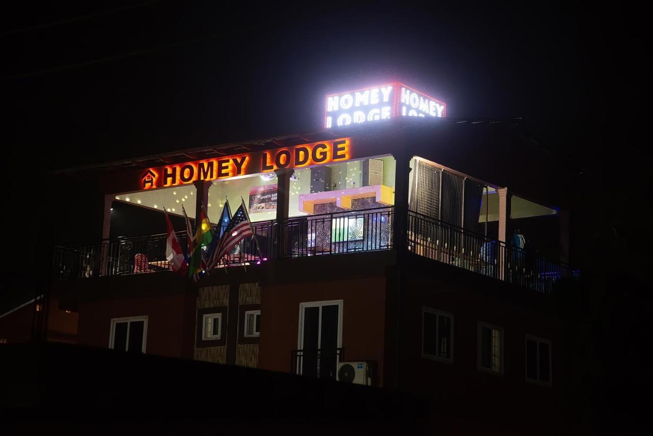 Homey Lodge Кумаси Екстериор снимка