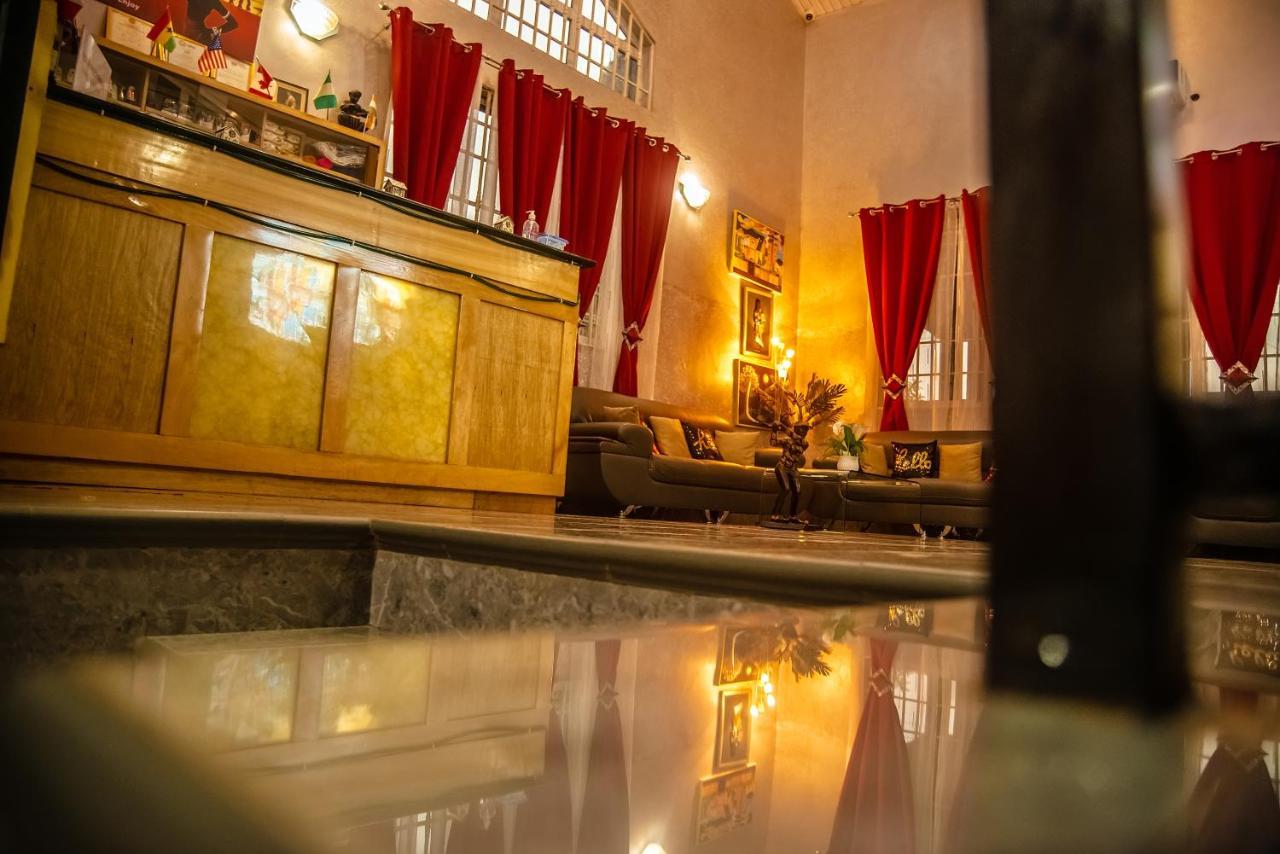 Homey Lodge Кумаси Екстериор снимка