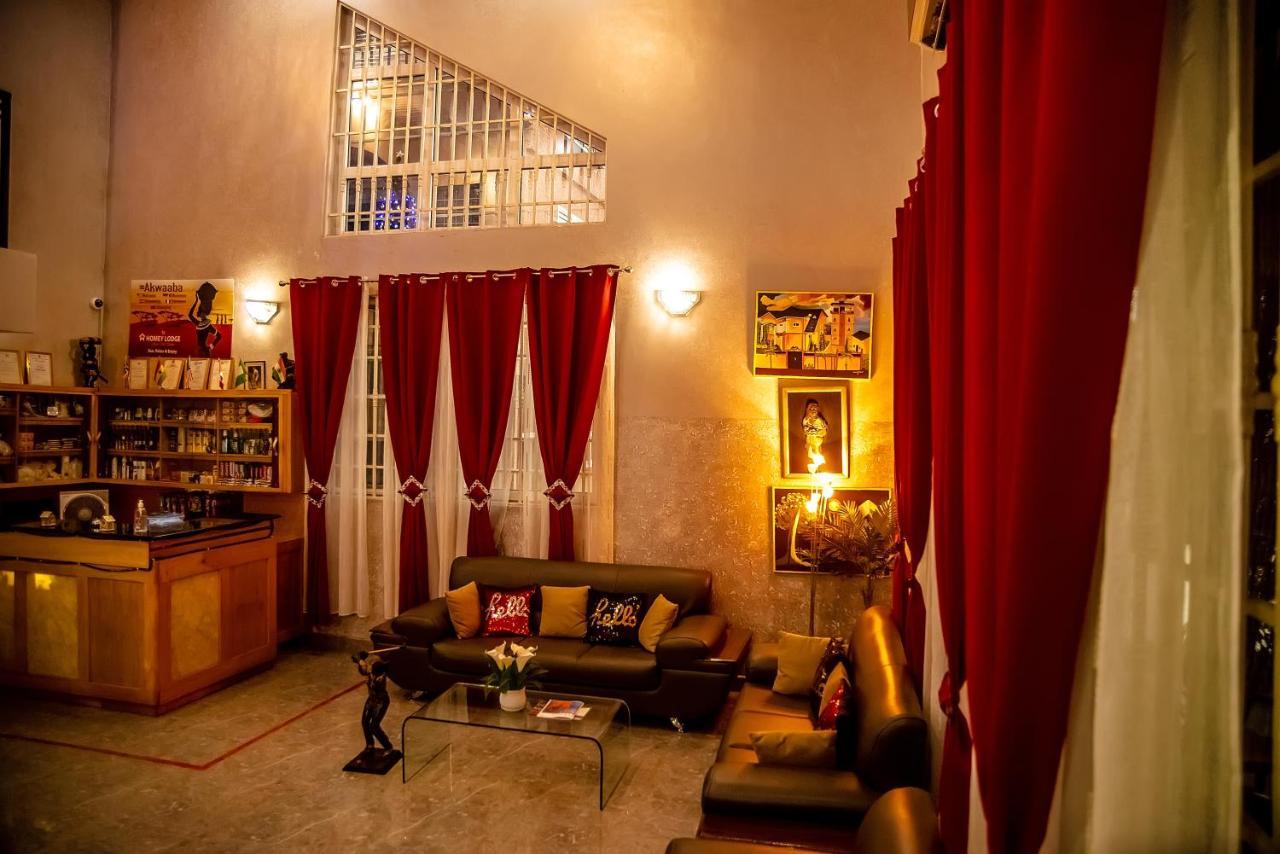 Homey Lodge Кумаси Екстериор снимка