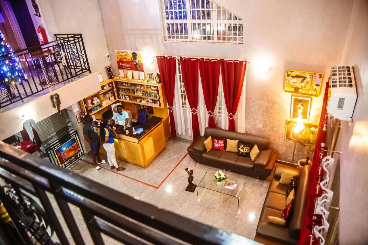 Homey Lodge Кумаси Екстериор снимка