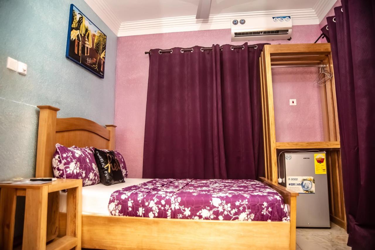 Homey Lodge Кумаси Екстериор снимка