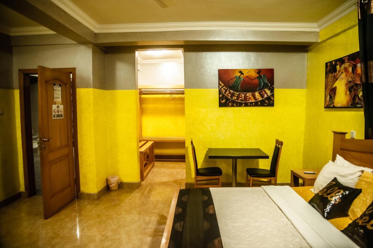 Homey Lodge Кумаси Екстериор снимка