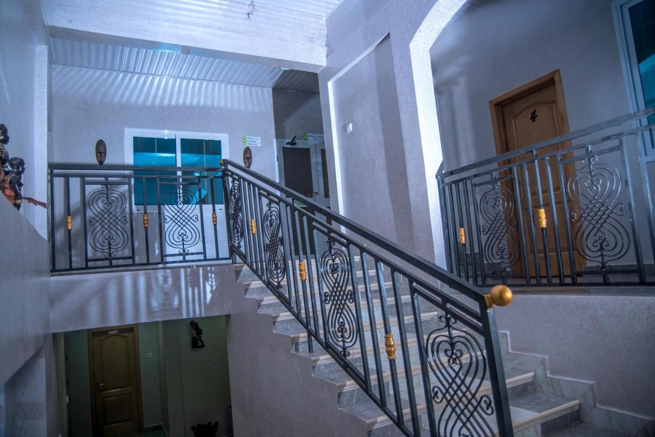 Homey Lodge Кумаси Екстериор снимка